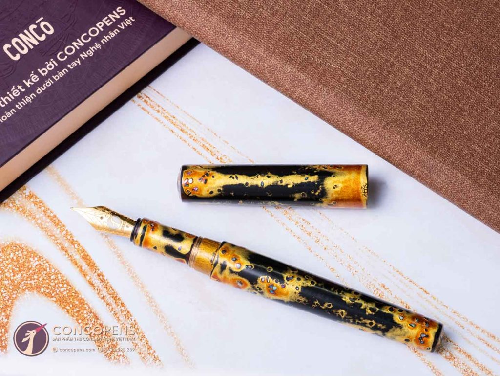 External signature pen used in writing can be used as a gift or decoration