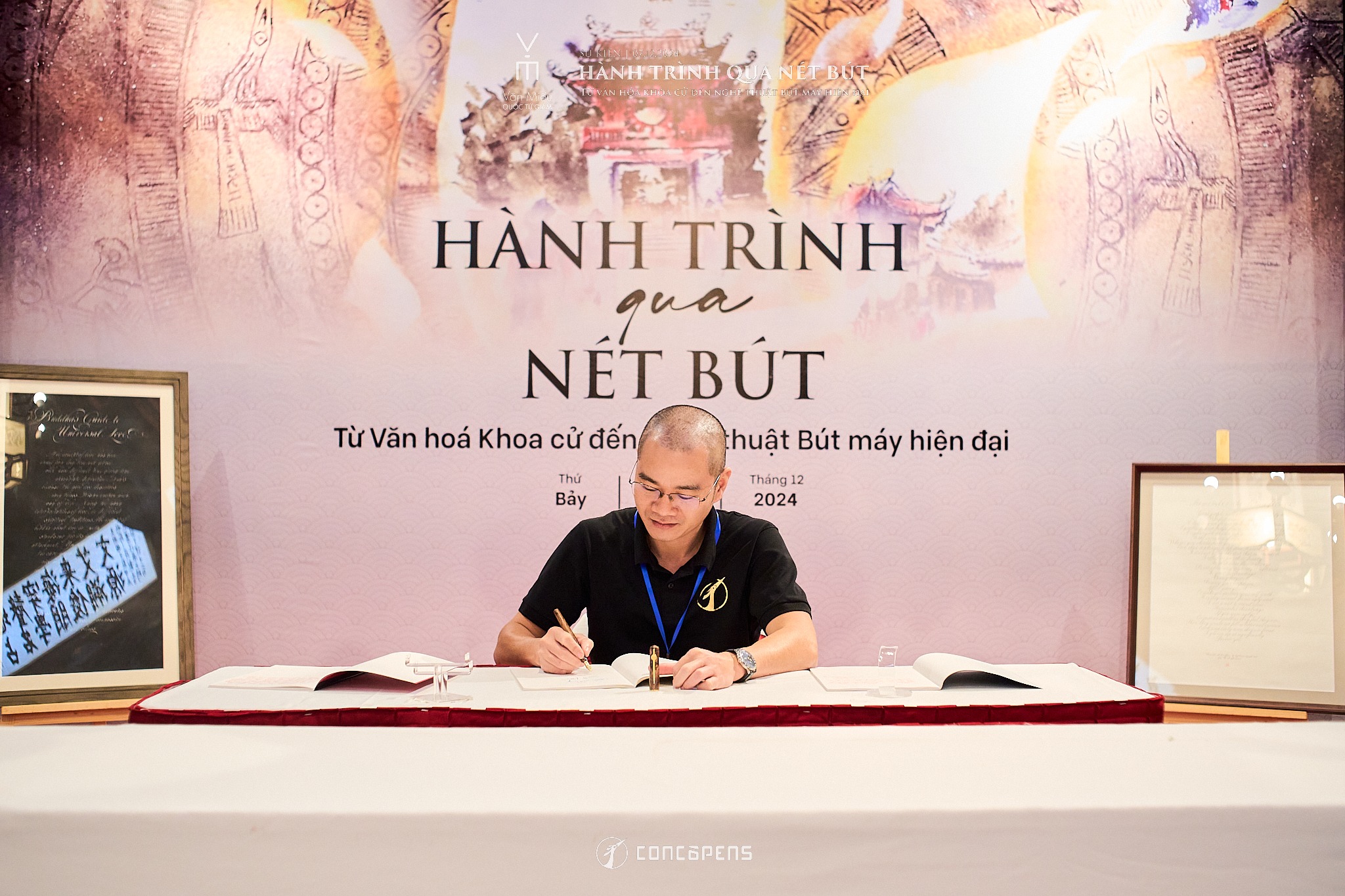 Artist Nguyen Cong Luan at the Vietnam Pen Show 2024 event