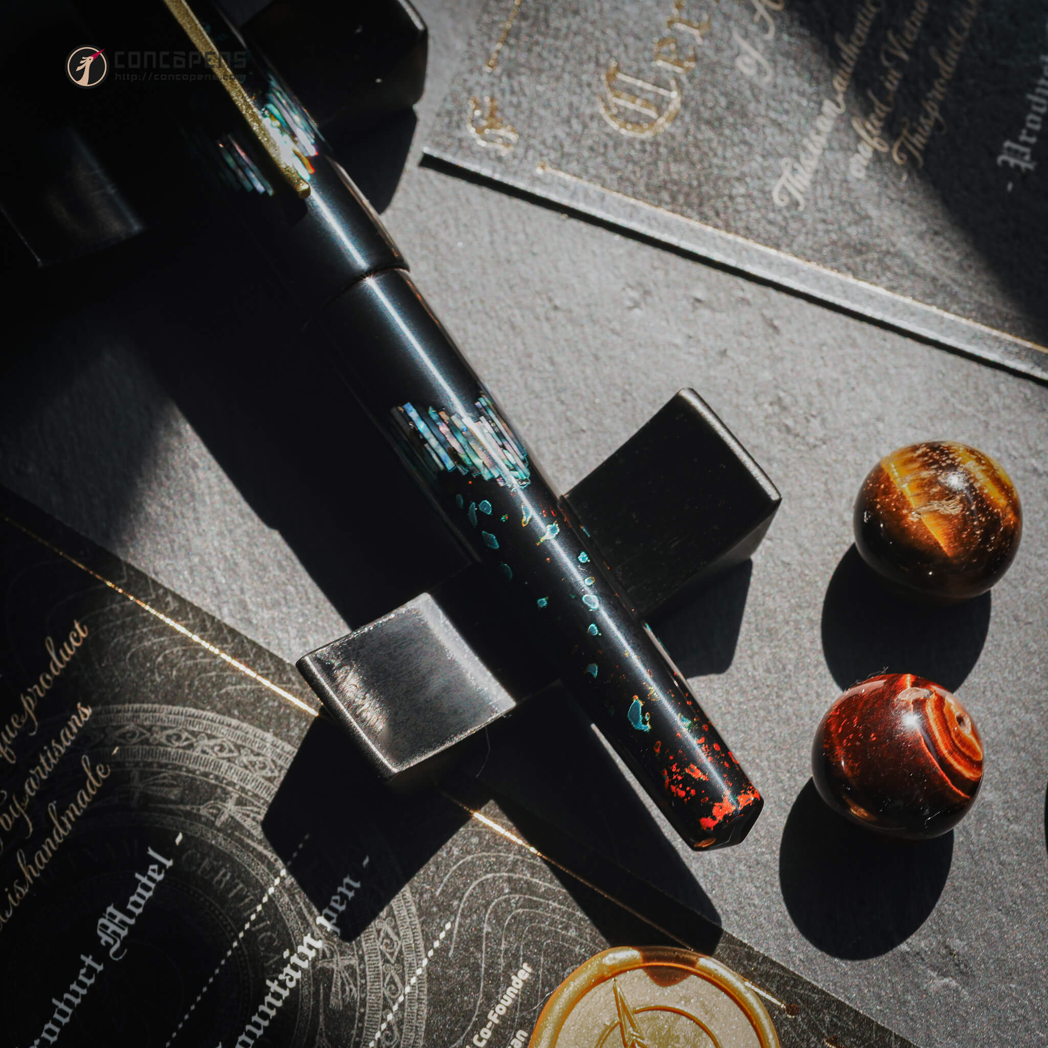 Vietnamese Lacquer Fountain Pen with Mother-of-Pearl Inlay – Ocean Serenade 02