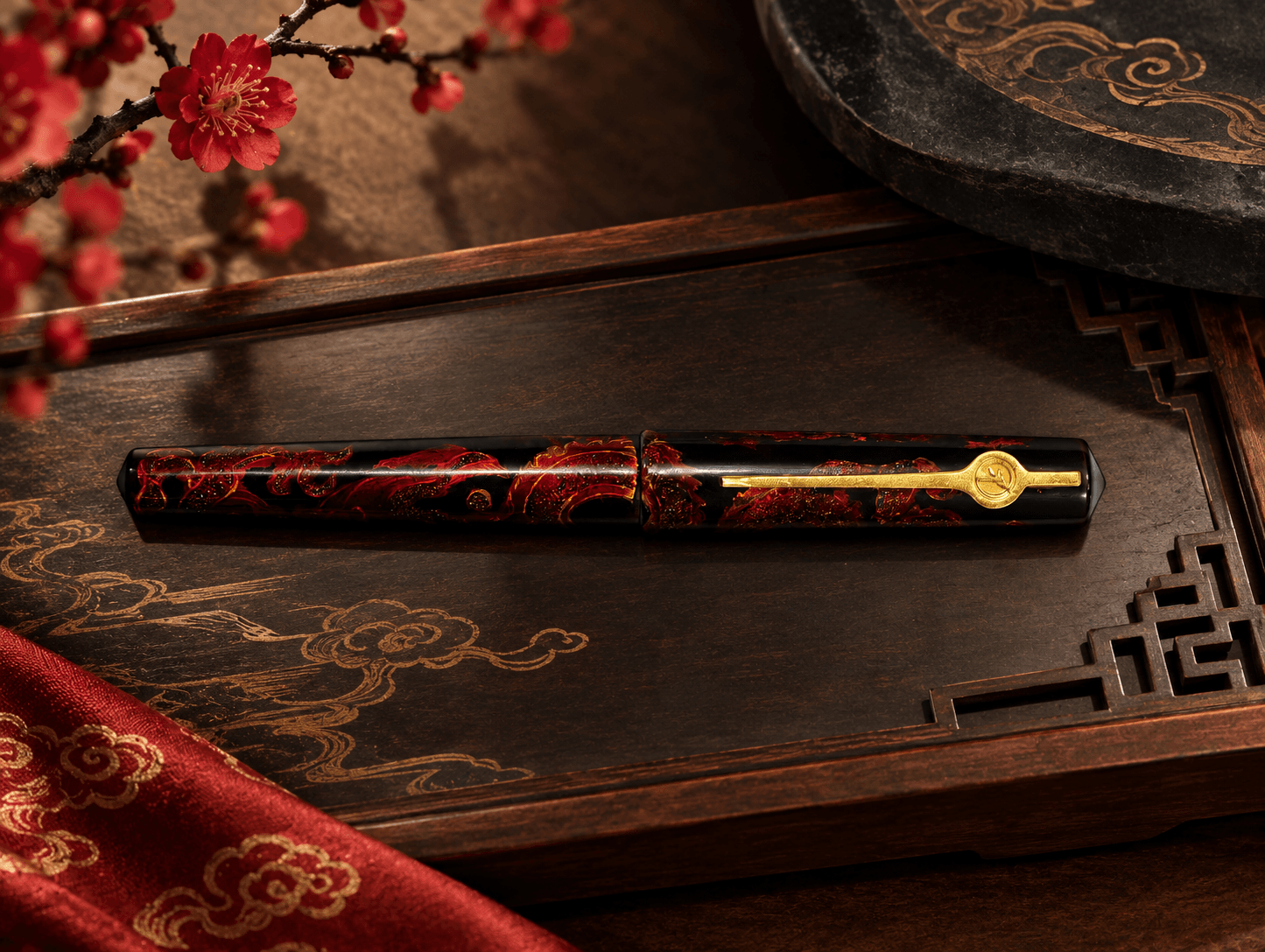 Vietnamese Lacquer Fountain Pen – Ly Dynasty Dragon A unique masterpiece, crafted by CONCOPENS.